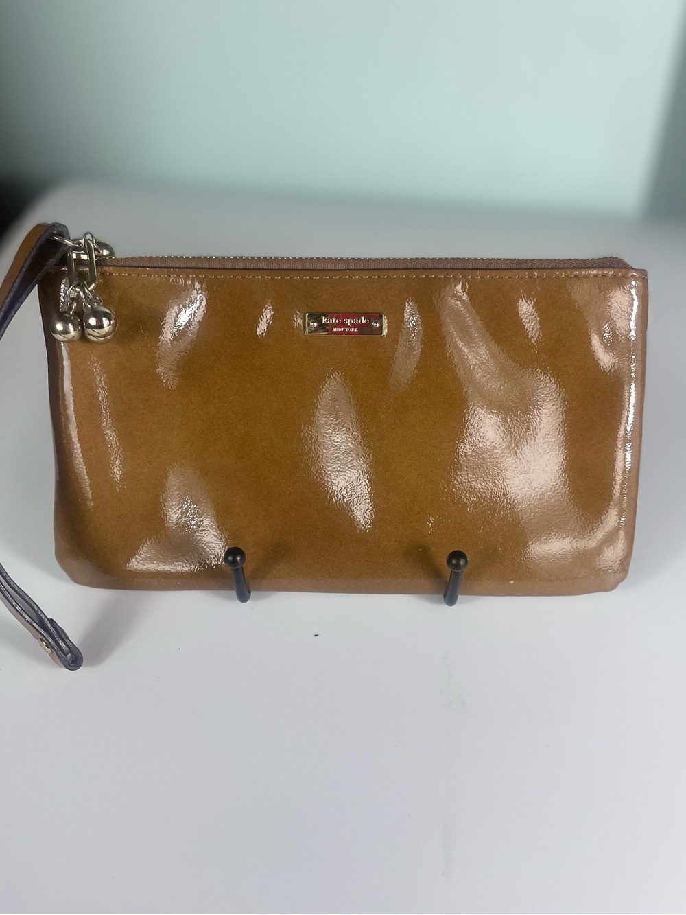 Kate Spade NY Harrison St Jenny Ann Patent Wristlet Y2K